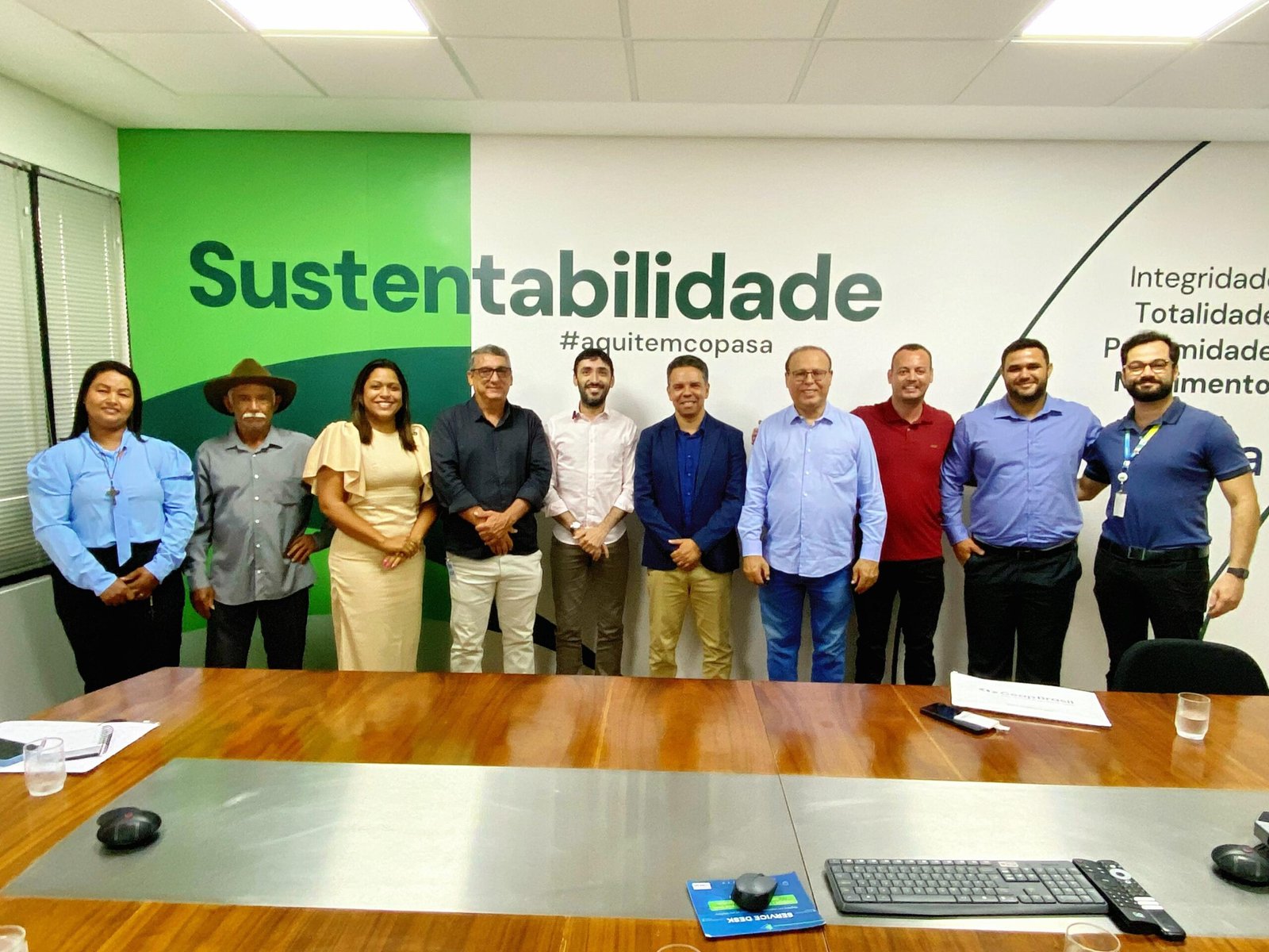 PREFEITO DE JAÍBA,VEREADORES E DEPUTADO GIL PEREIRA SE REÚNEM COM O PRESIDENTE DA COPASA EM BELO HORIZONTE PARA AVANÇOS NO TRATAMENTO DE ÁGUA DO PROJETO JAÍBA
